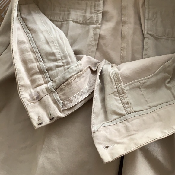 CHICO’S Cropped Rolled Up Kaki Pants 1=8 - Picture 4 of 8